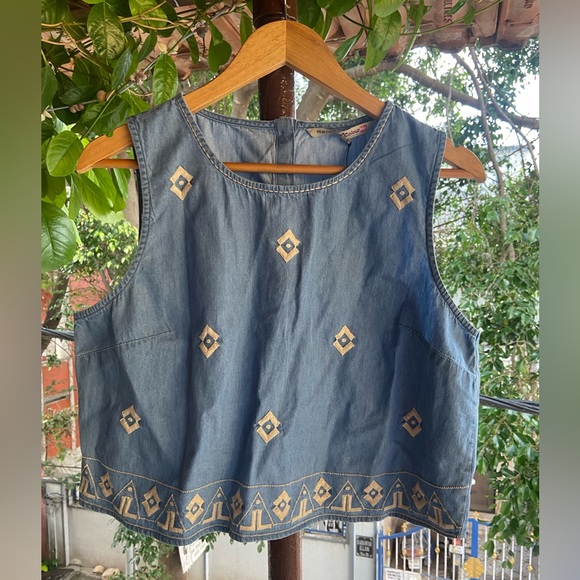 Melange  Embroidered Tops. - Picture 3 of 5